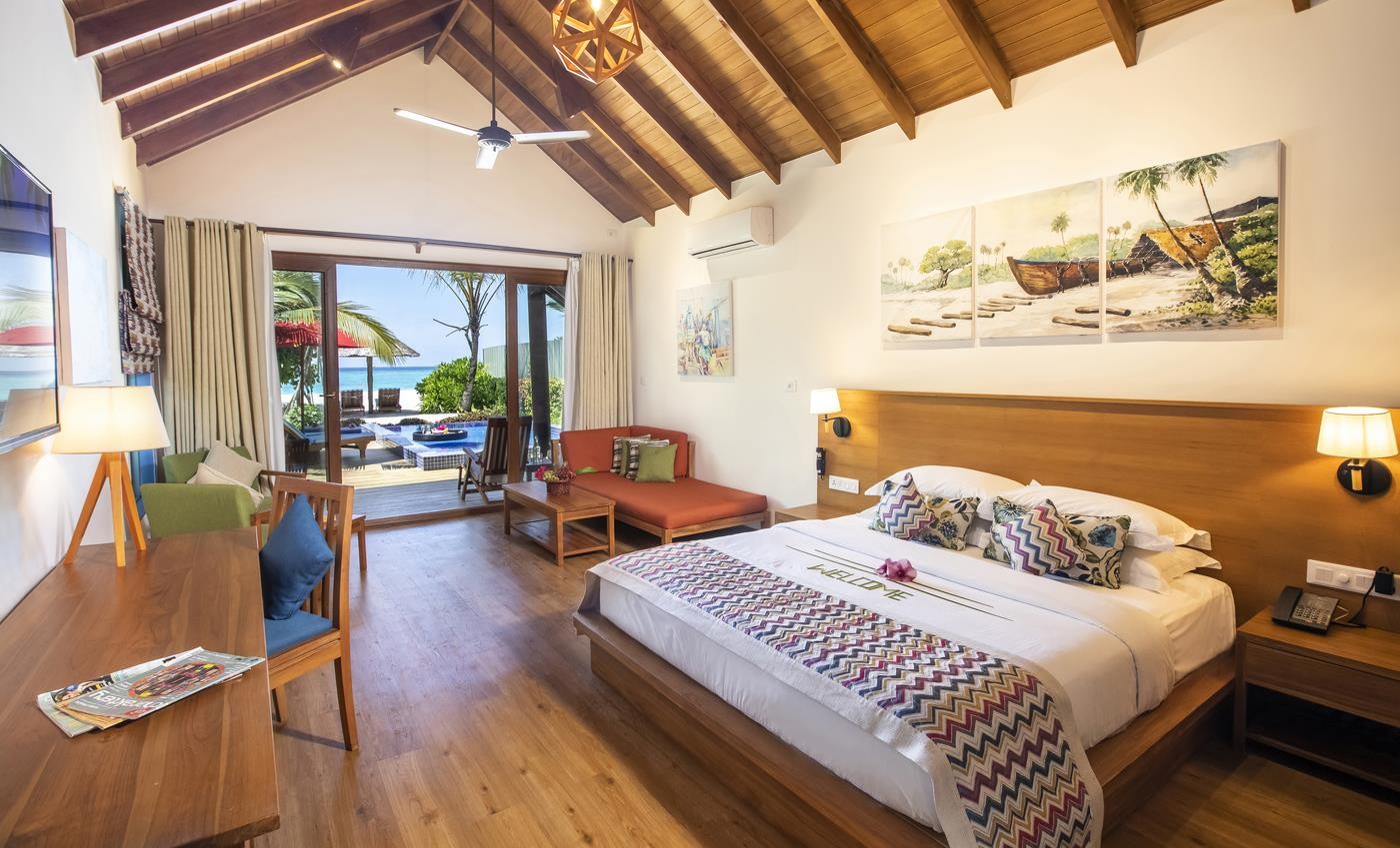 12-deluxe-beach-pool-villa
