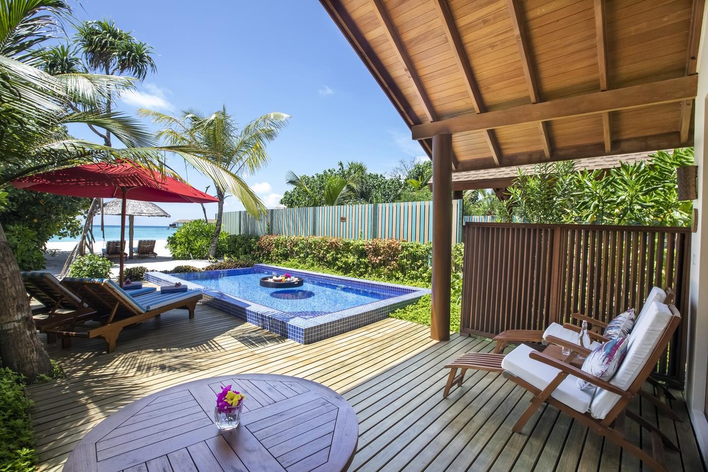 13-deluxe-beach-pool-villa
